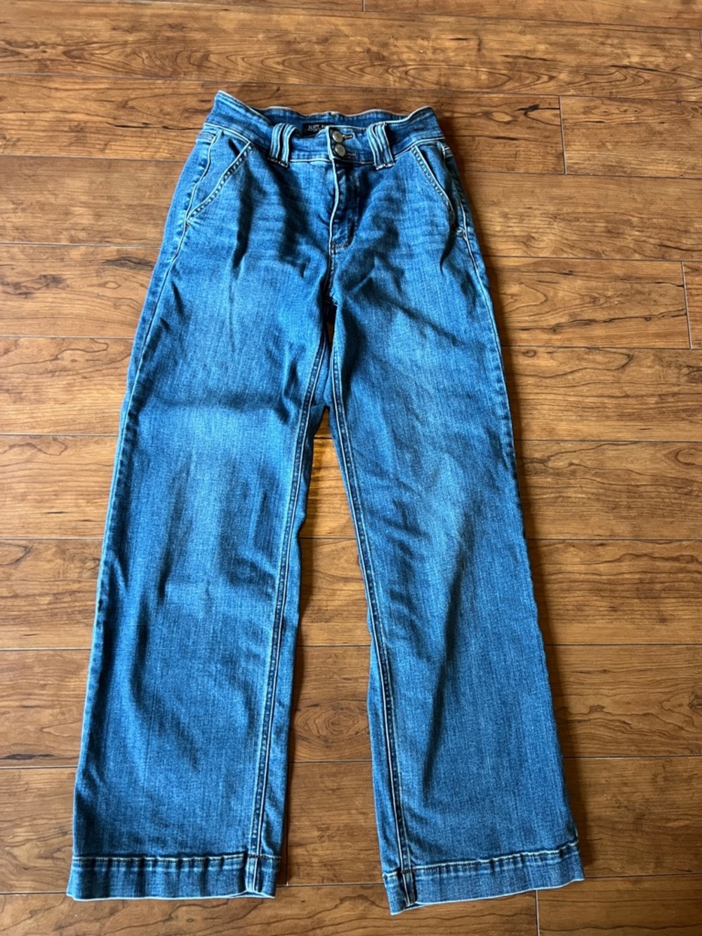 Judy Blue Women's Flare Jeans in Medium Blue Wash
